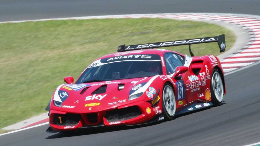 Ferrari 488 Challenge Evo