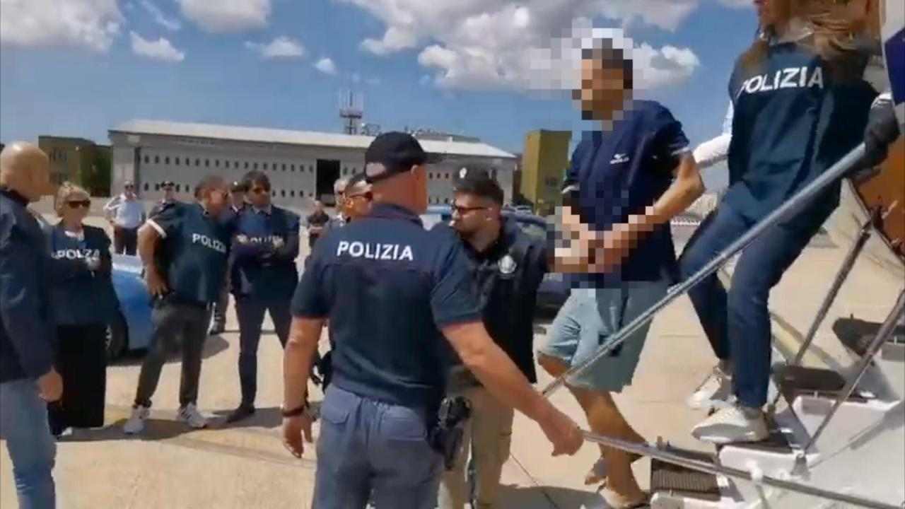 Kaufmann all'arrivo a Ciampino