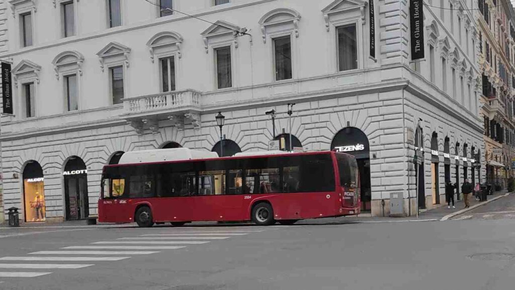 Bus Atac via Nazionale Roma