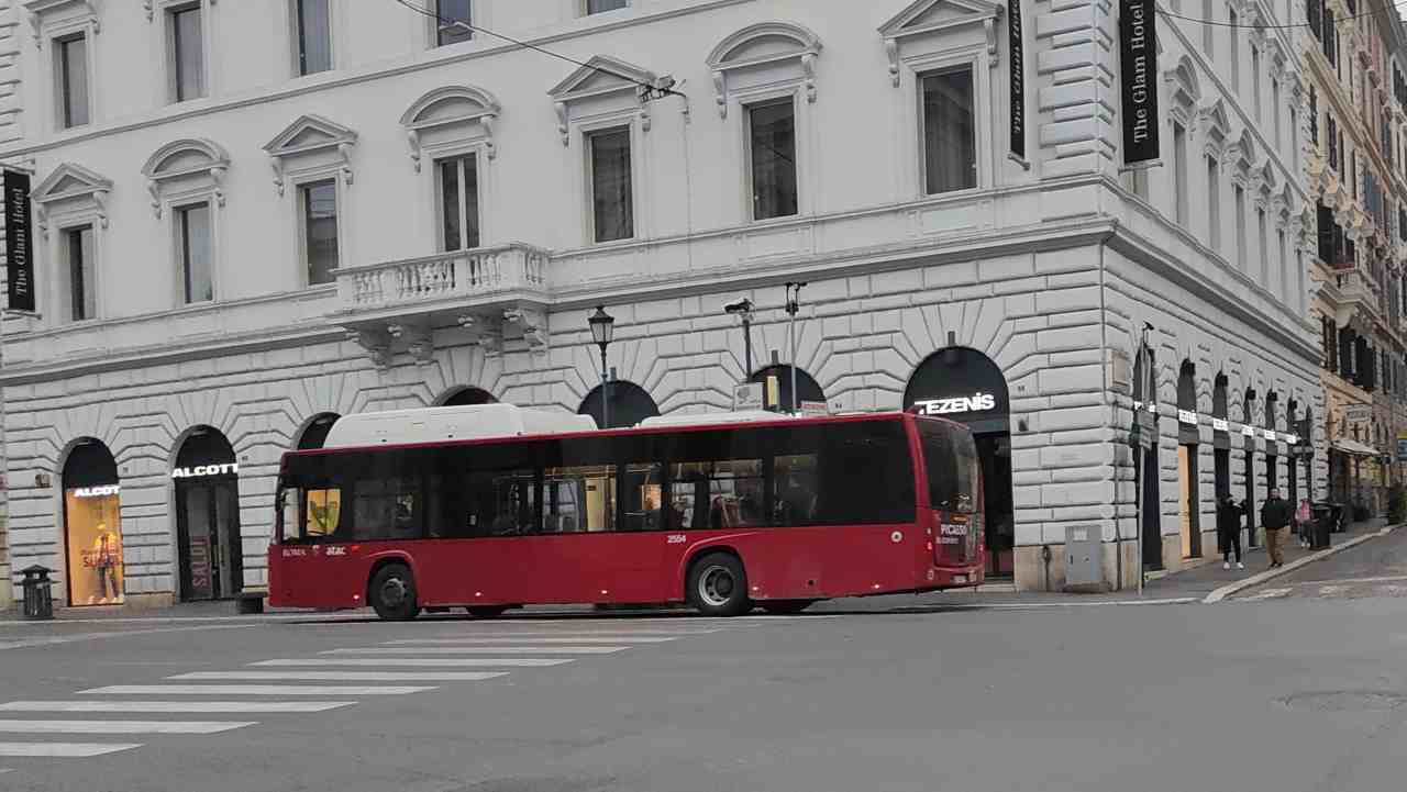 Bus Atac via Nazionale Roma