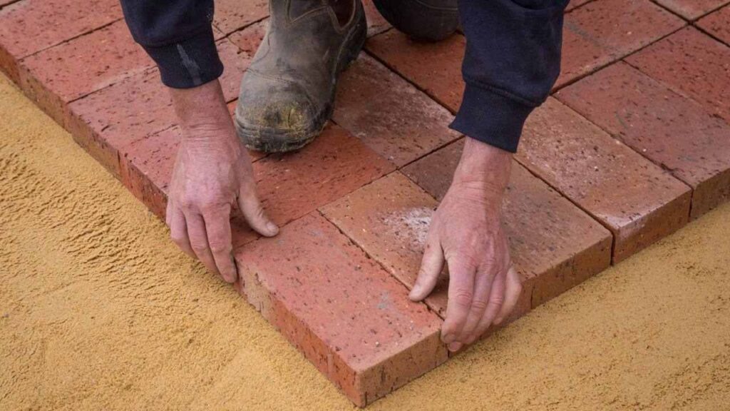 Muratore, Ediliza, costruzioni, pexels, littlehampton,bricks