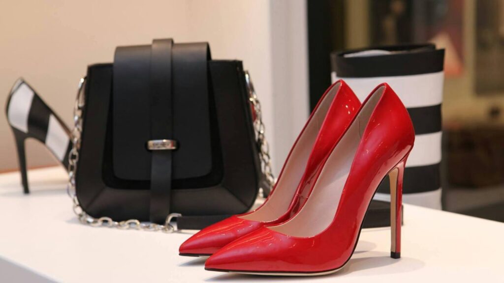 Saldi, accessori moda, pexels alexandra maria