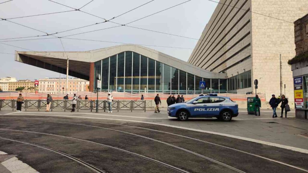 Stazione Termini, Polizia